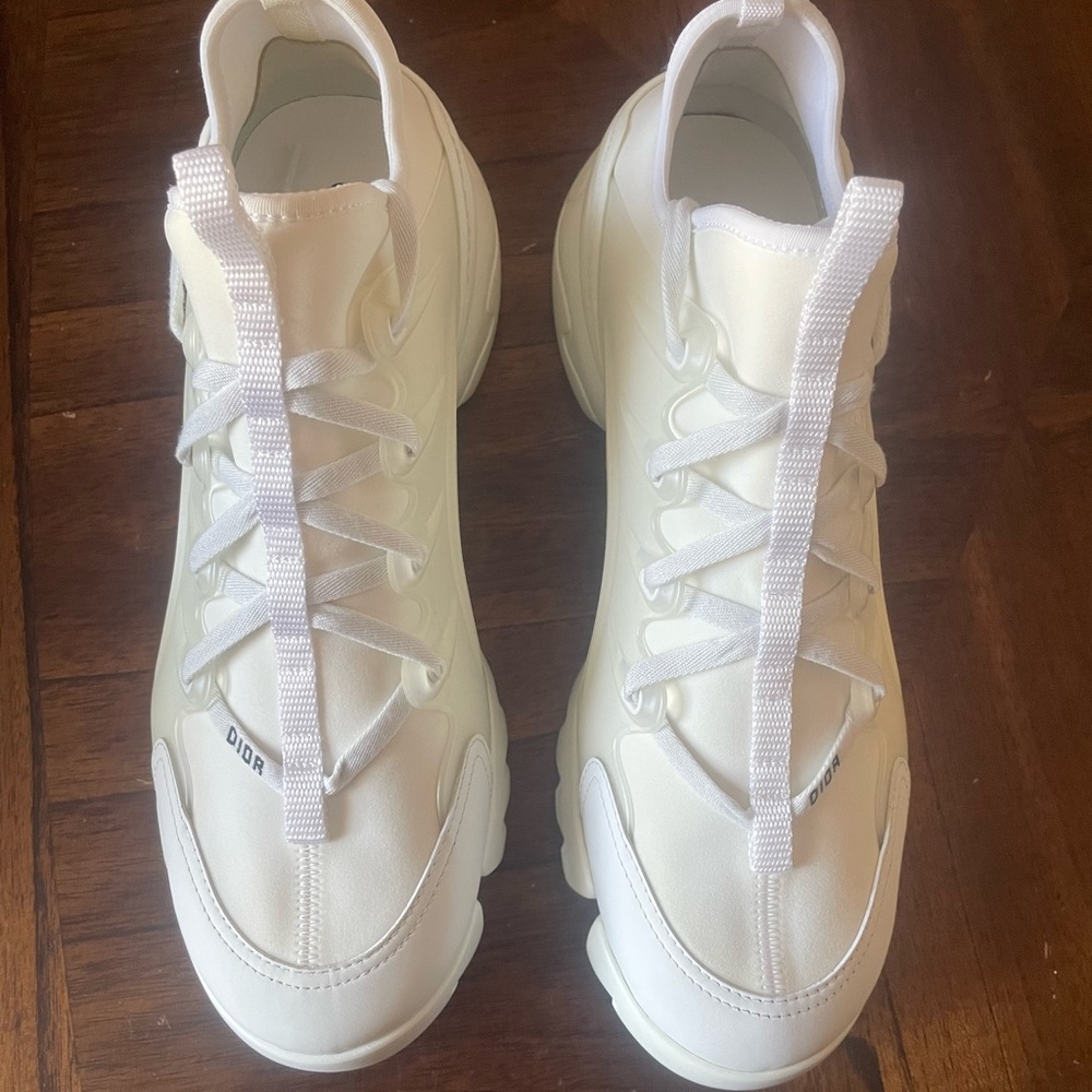 Dior D-connect sneakers size 42 unisex